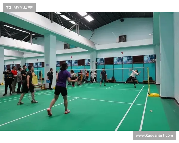 羽毛球国际赛场最新动态聚焦近期顶尖对决与选手精彩表现 羽毛球国际赛场最新动态聚焦近期顶尖对决与选手精彩表现